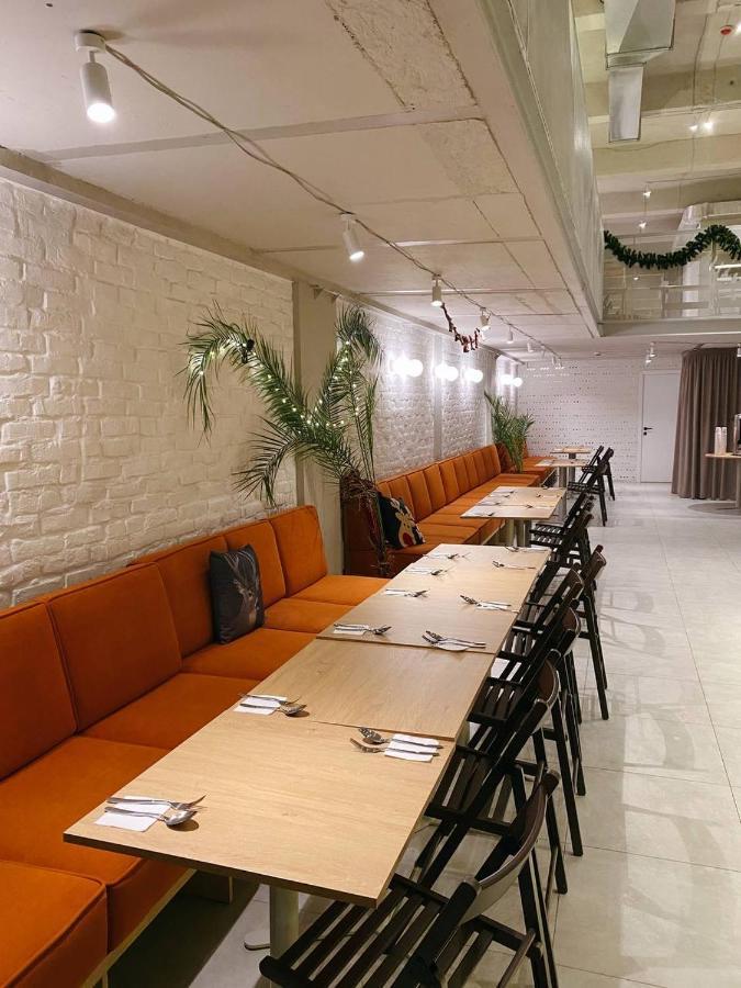 Apart Hotel Avinos Lviv Exterior photo